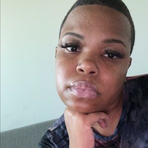 Meet your Posher, Adajanai